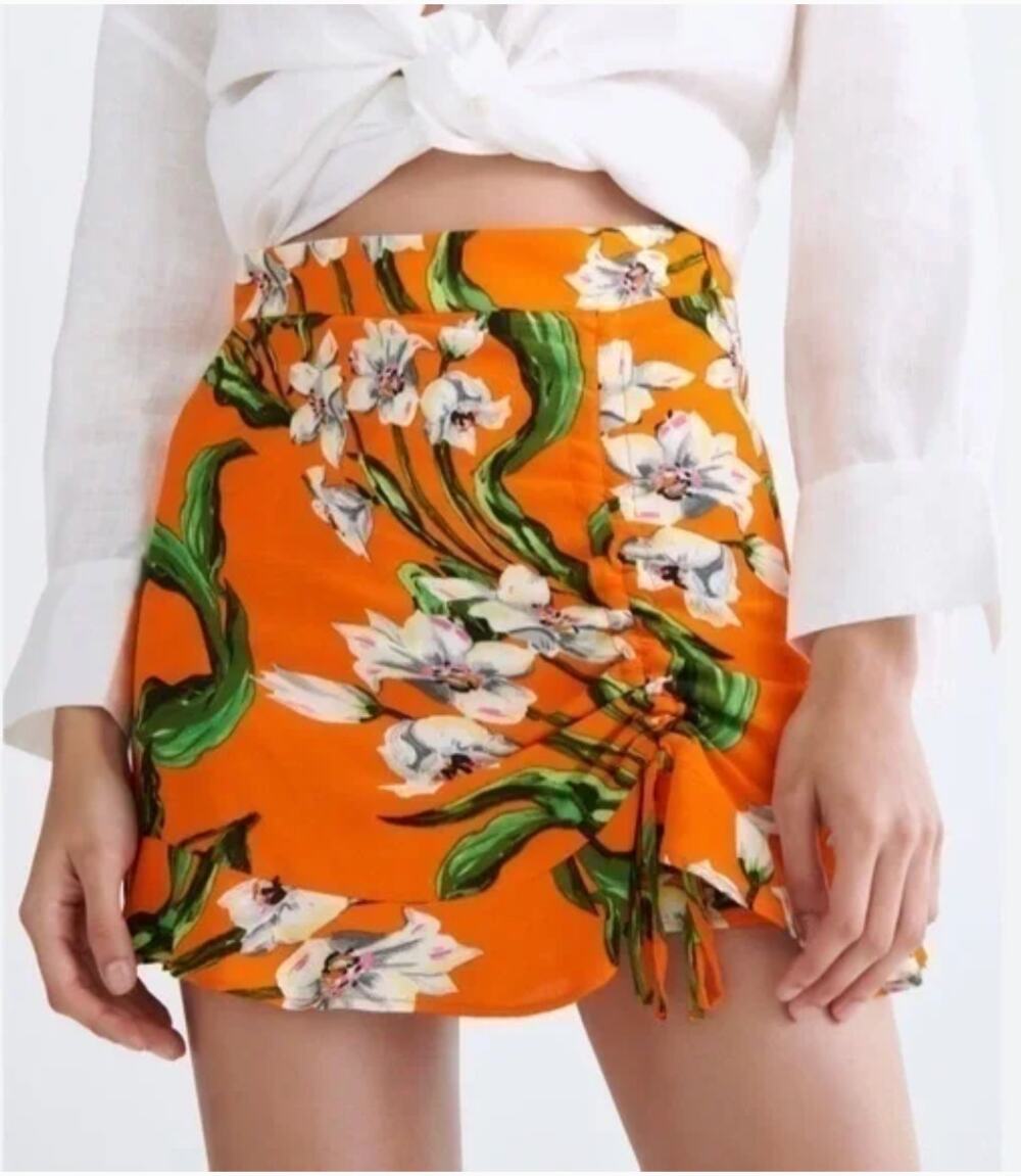 ZARA Orange Shorts Floral Knotted Back High Waisted Classic Fit Size Small S